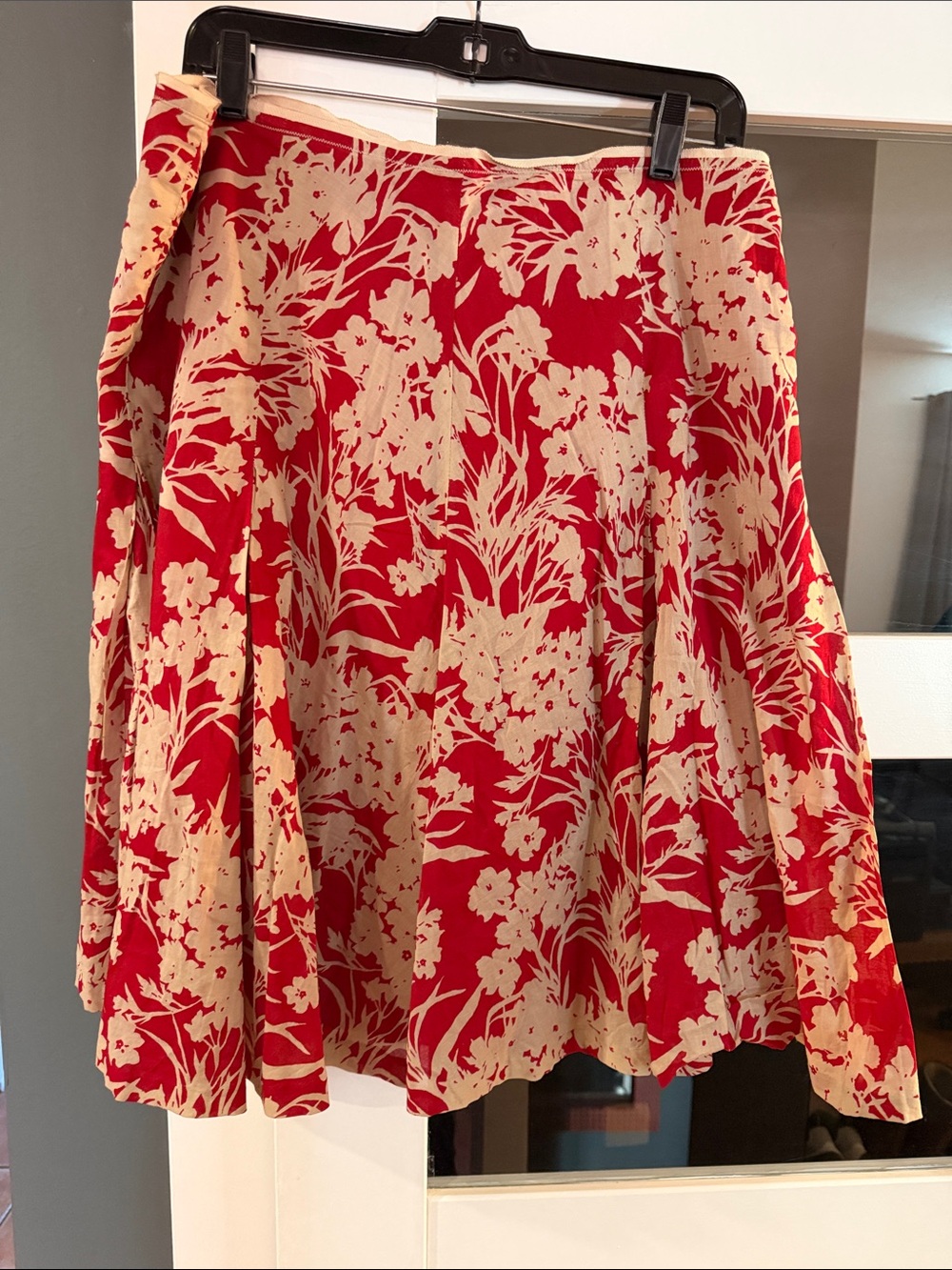 Banana Republic Red and Cream Floral Circle Skirt